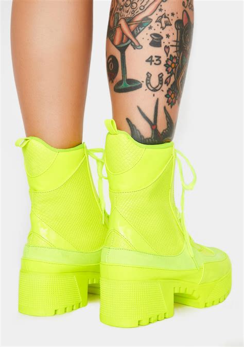 highlighter boots